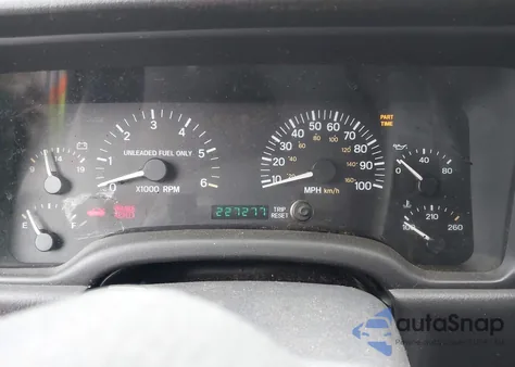 1998 Jeep Cherokee Classic/Sport from USA, damaged, VIN 1J4FJ68S7WL231530